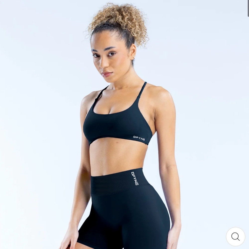 DFYNE Black Women's Sports Bra and Shorts Set